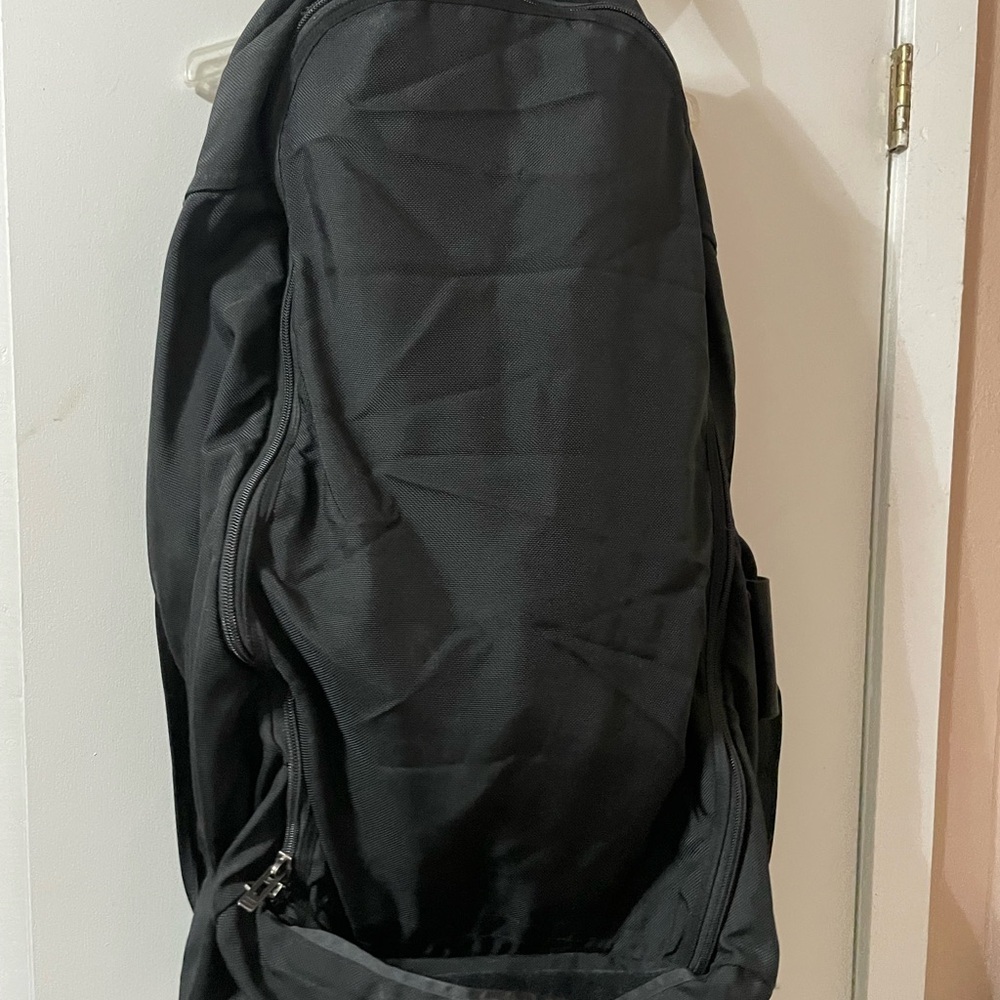 Patagonia hiking backpack - Picture 12 of 16